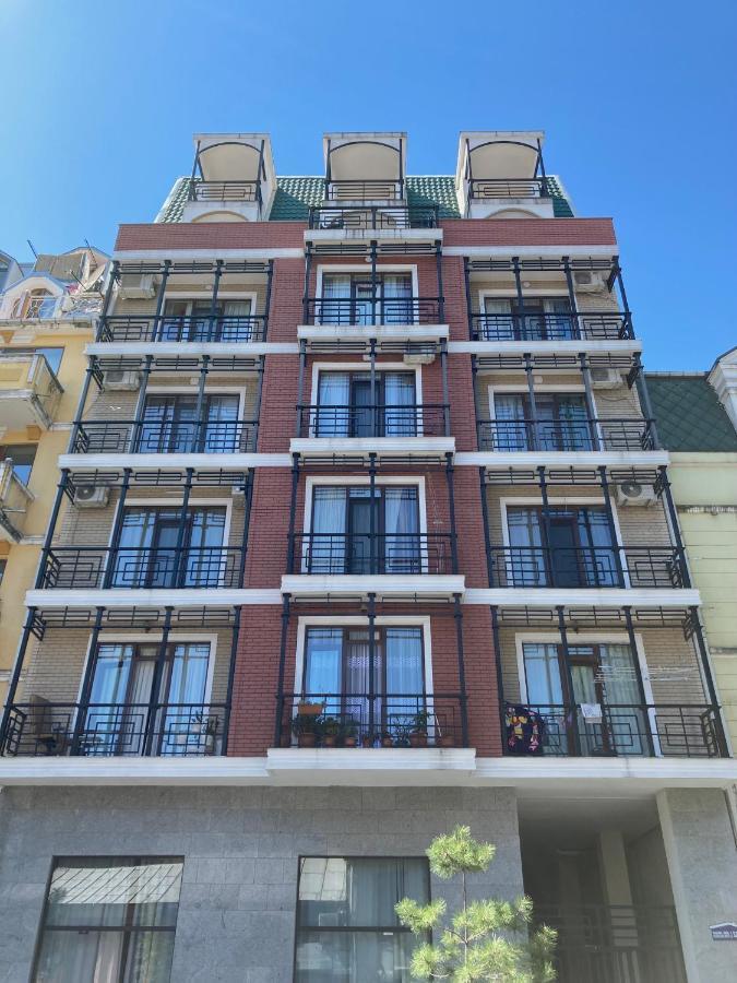 Barney'S Apartment บาทูมิ ภายนอก รูปภาพ